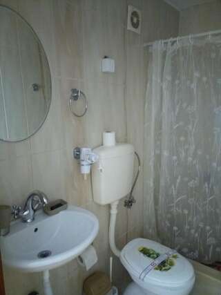 Апартаменты Vicky Apartments Котор Трехместный номер с террасой-2